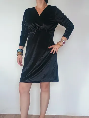 robe noir brillante TU