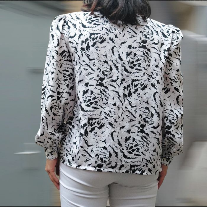 Superbe chemise taille 40 - photo numéro 2