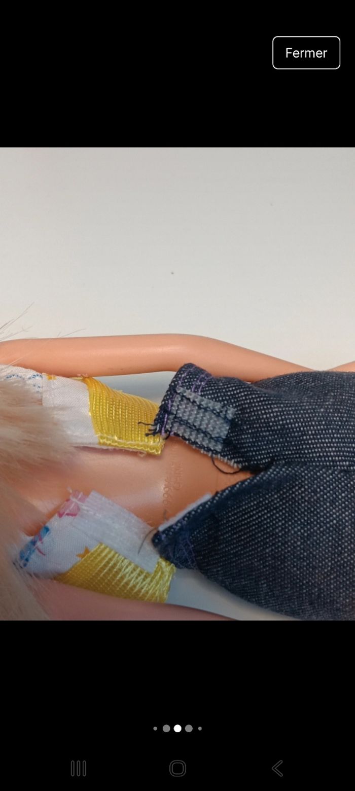 Poupée  barbie mattel ensemble bleu et jaune   tête 1998 corp 1999.
Poupée et ensemble compris - photo numéro 7