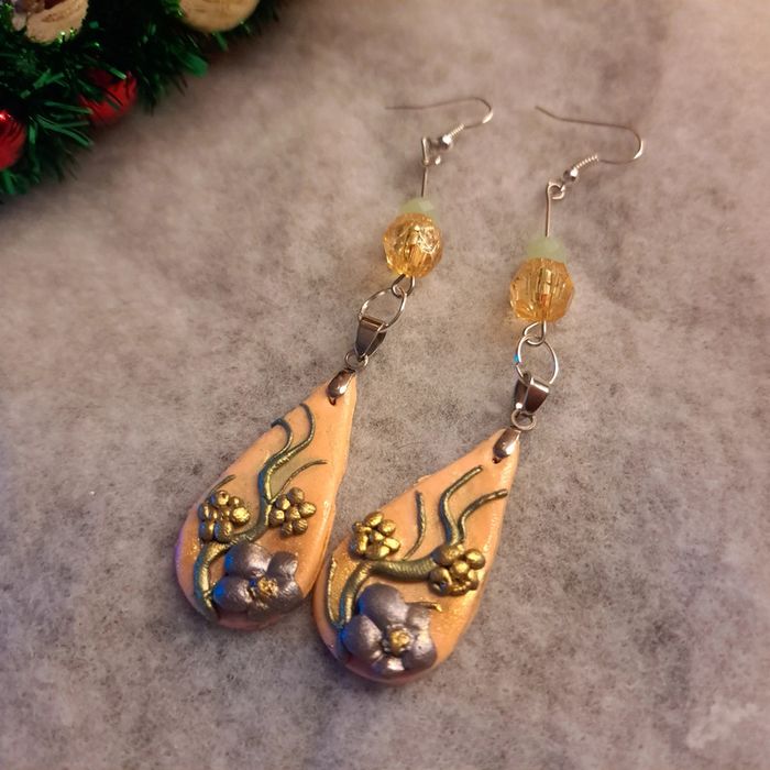 Boucles d'oreilles pendante avec pâte polymere - photo numéro 4