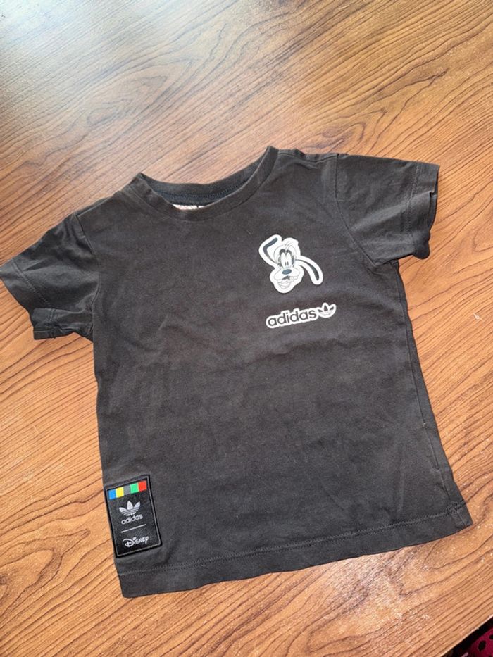 TEE shirt adidas