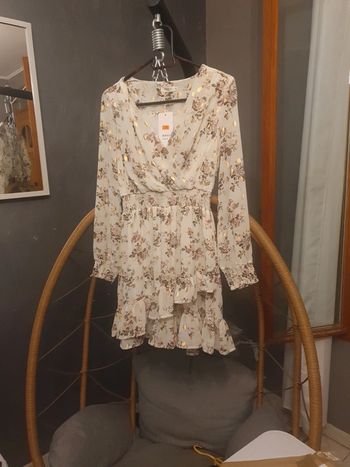 Robe ecru moocci
