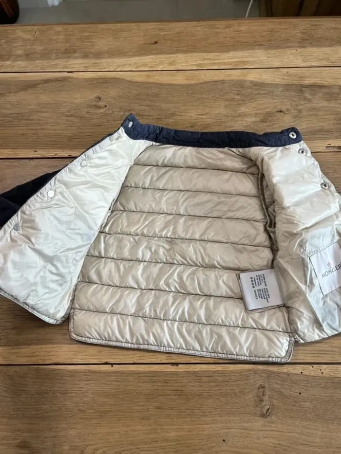 Veste matelassée/doudoune légère Moncler - photo numéro 3