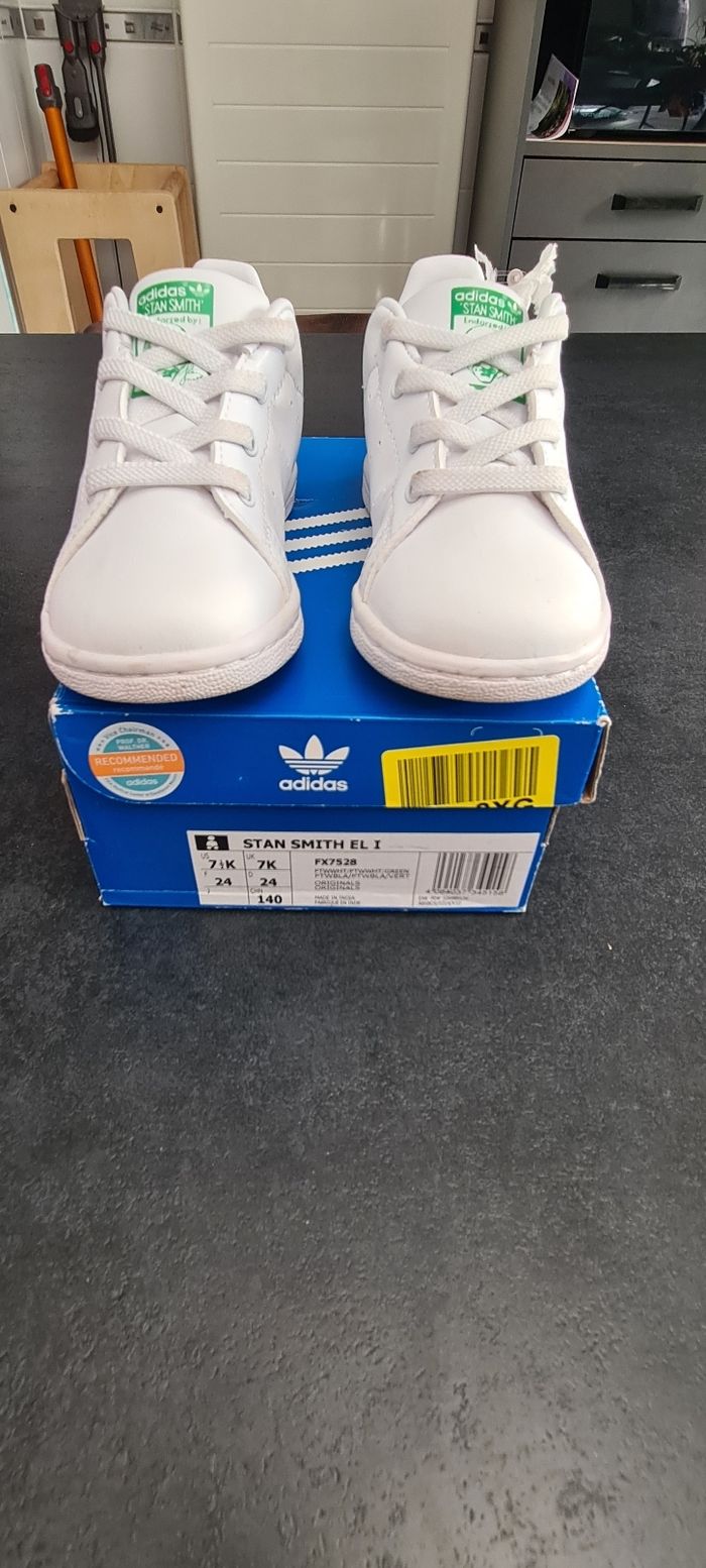 Baskets adidas Stan Smith blanche et verte pointure 24 - photo numéro 3