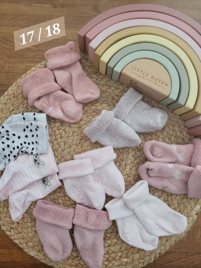 🌸Lot de 8 paires de chaussettes de plusieurs marques taille 17 / 18