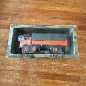 Camion Mercedes LP333 Uithoorn Holland IXO Tru007 1:43