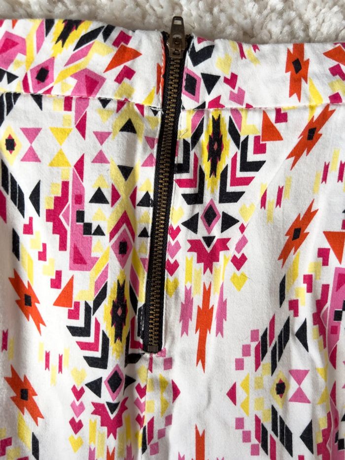 Magnifique jupe Etam motifs aztèques taille 38 blanc - rose - jaune - noir - photo numéro 8