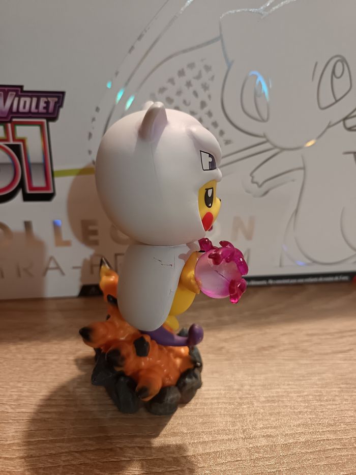 Pikachu Mewtwo - photo numéro 3