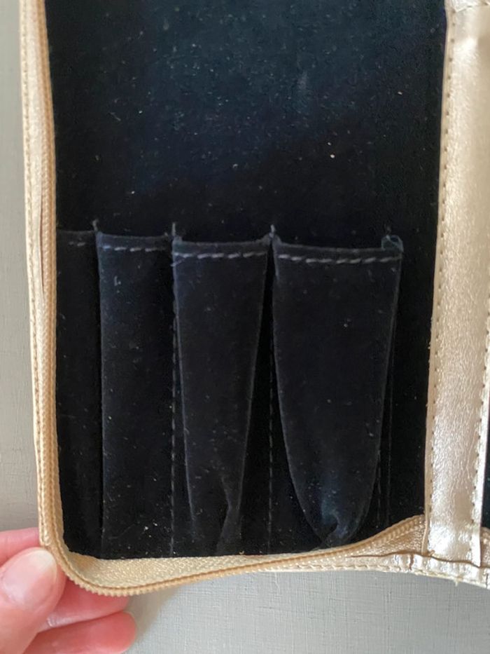 Swarovski pochette maquillage ou bijoux dorée avec brillants - photo numéro 4