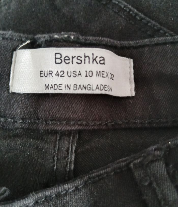 Pantalon Bershka
Taille 42 - photo numéro 4