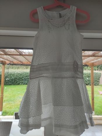 Lot robes blanches 6 ans