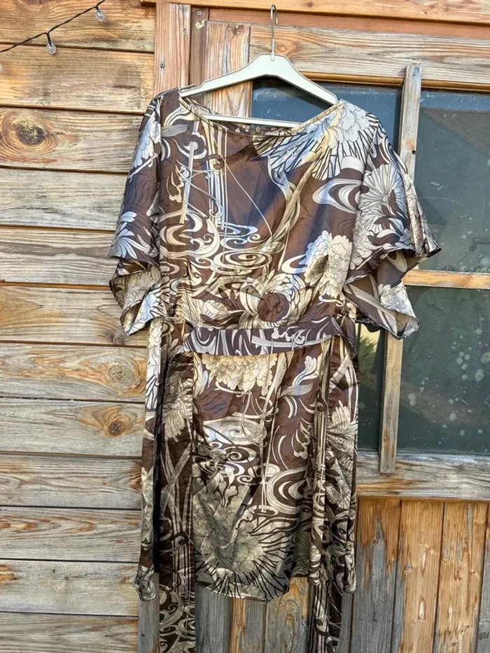 Robe marron légère