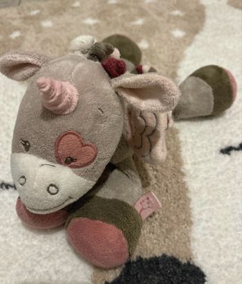 Don peluche licorne Nattou