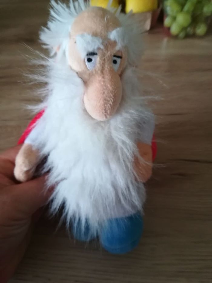 Peluche du Druide d Asterix 19cm