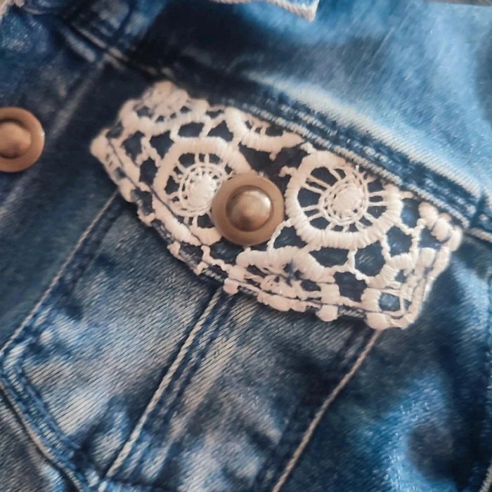Très joli blouson en jean 5 ans - photo numéro 4
