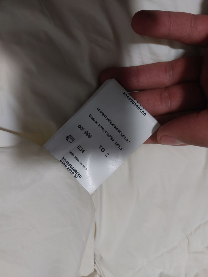 Moncler femme veste en taille XS - photo numéro 7