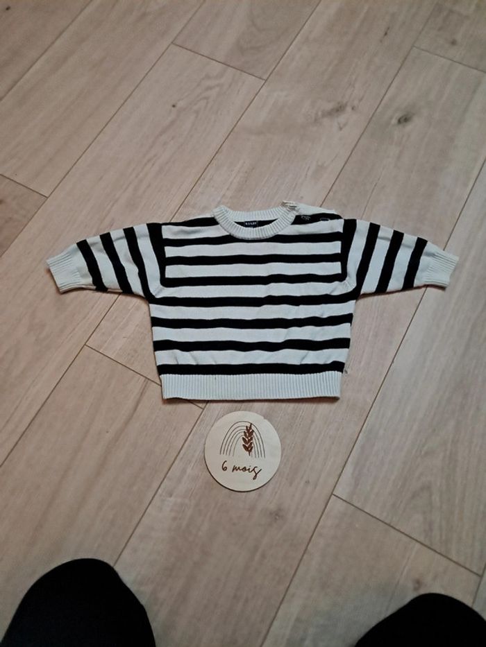 Lot 2 pulls 6 mois - photo numéro 4