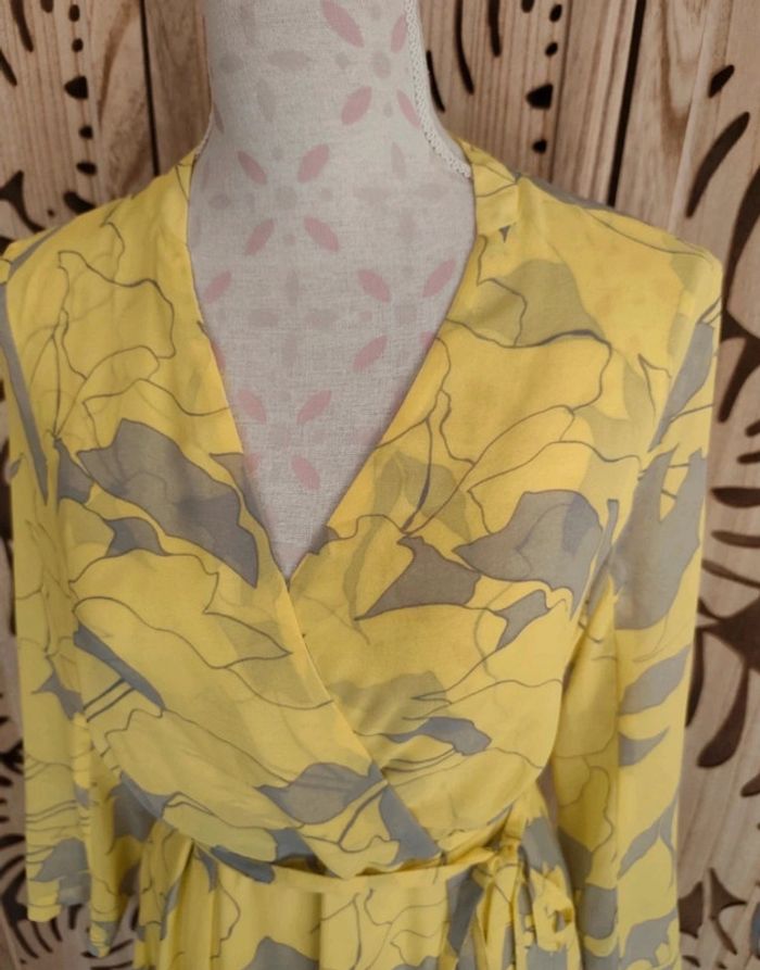 Robe cache-cœur fluide et légère - Imprimé abstrait jaune et gris - Taille M Zara Basic - photo numéro 3