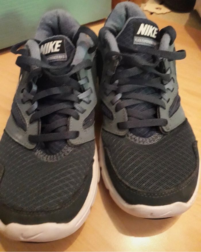 Baskets Nike Flex Expérience R3 gris en 36 - photo numéro 2