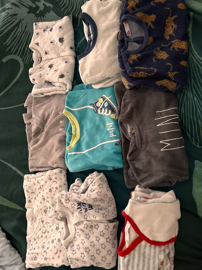 Lot 13 pyjamas 3 mois