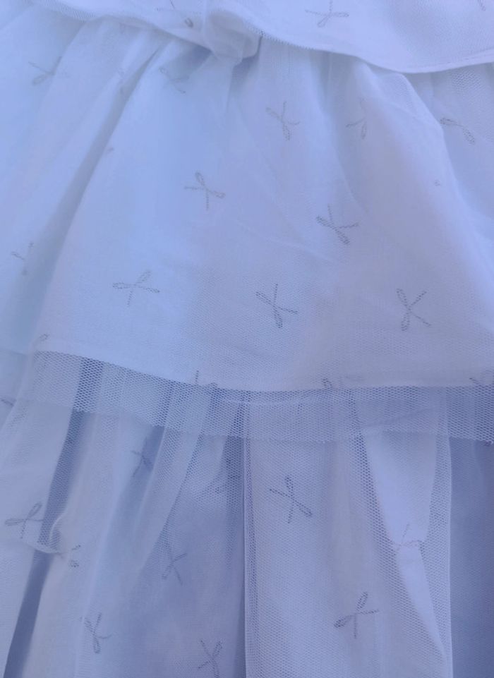 Belle petite robe blanche à volants - photo numéro 2