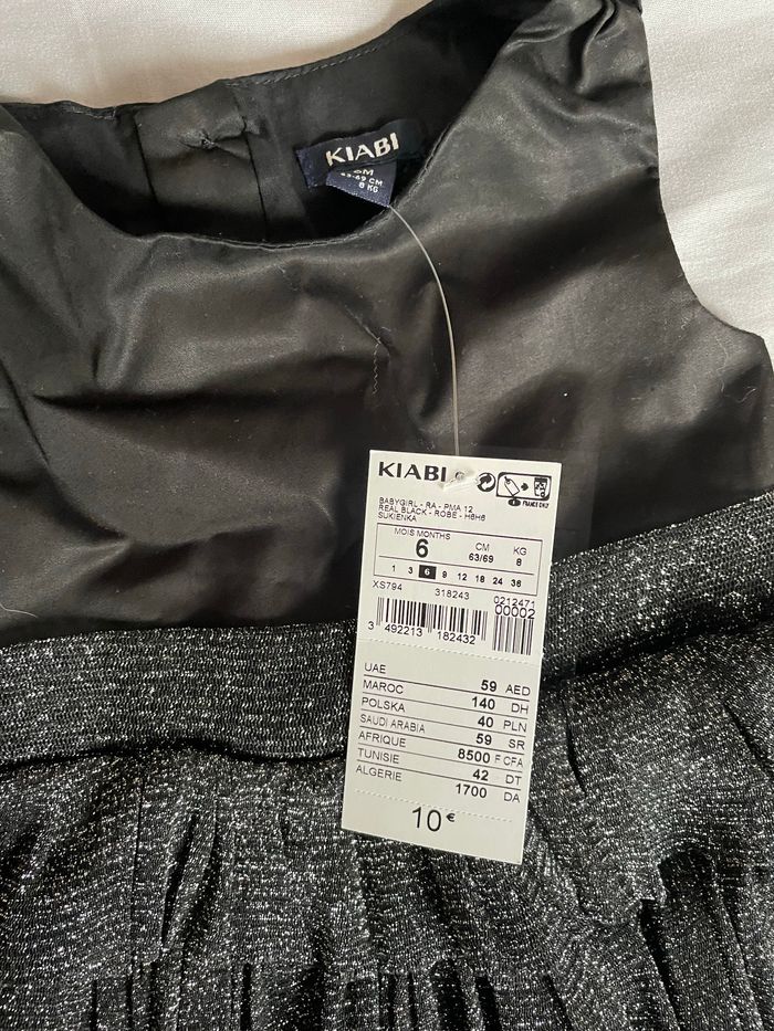 Jolie Robe pour bébé noir avec paillettes - photo numéro 2