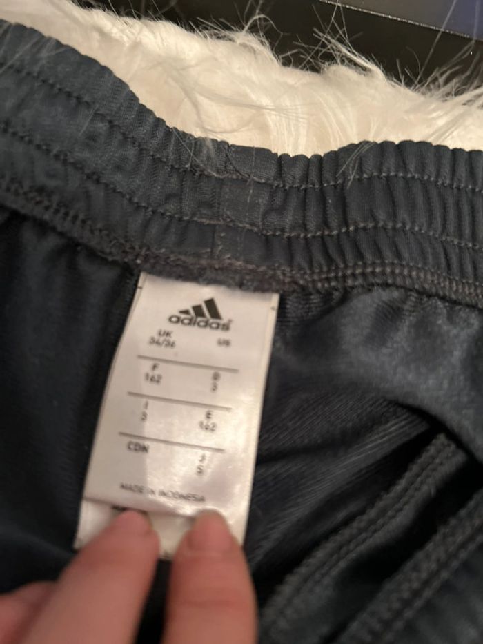 Très beau pantalon de jogging gris adidas 🥰 taille 162 cm 14 ans - photo numéro 4