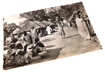 Carte postale ancienne Afrique Occidentale Française Village Africain