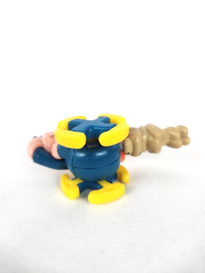 Figurine Kinder Surprise - Facteur et Chien - Collection - photo numéro 5