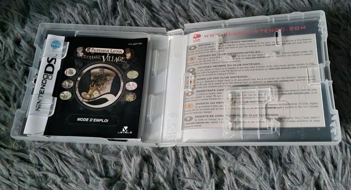 Boîte vide de jeu avec livret Le Professeur Layton et L'étrange Village - photo numéro 2