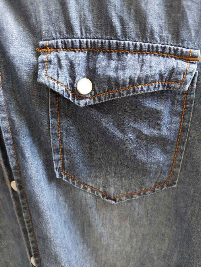 Chemise en jeans taille M - photo numéro 3
