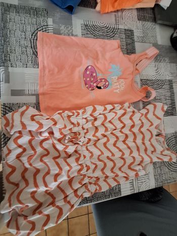 Lot de vetement fille 4/5ans