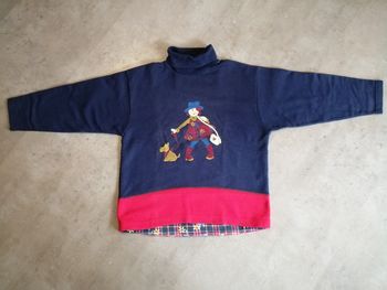 Sweat marine Taille 138