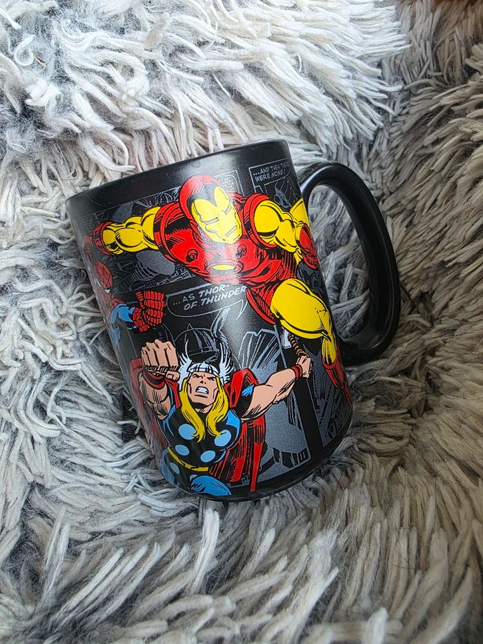 Tasse / mug disney - marvel - advengers / disneyland paris - disney store - photo numéro 4