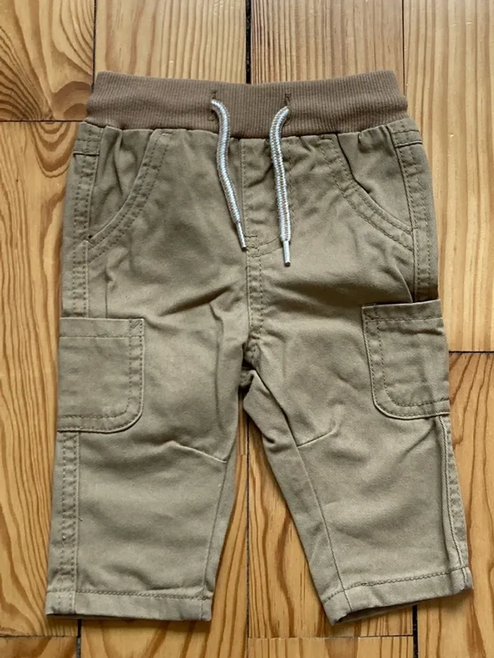 Pantalon beige 3 mois - photo numéro 2