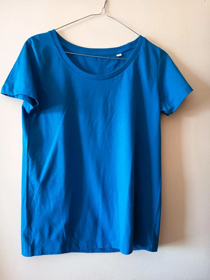 Tee-shirt . marque Stanley/Stella