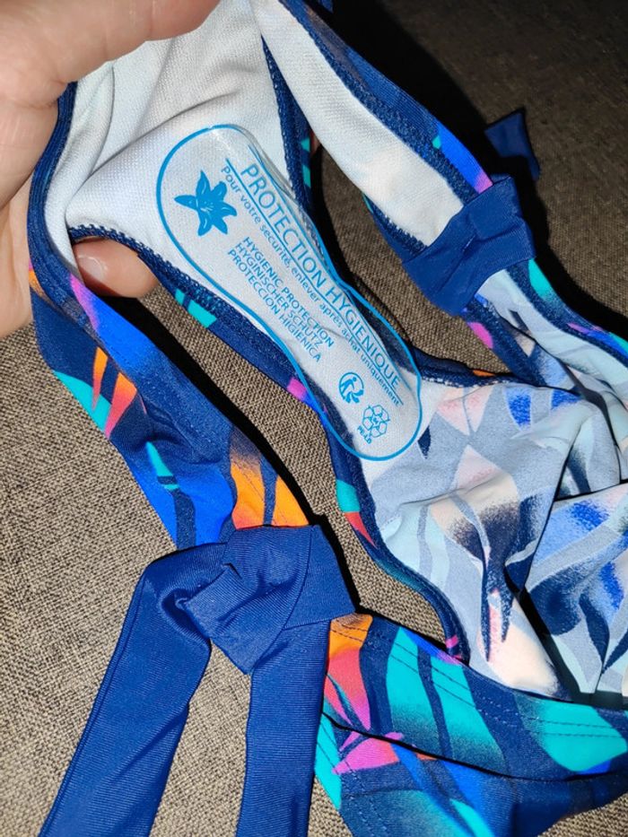 Maillot 2 pièces bleu marine multicolore 10 ans - photo numéro 5