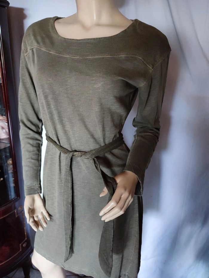 Robe kaki - photo numéro 2