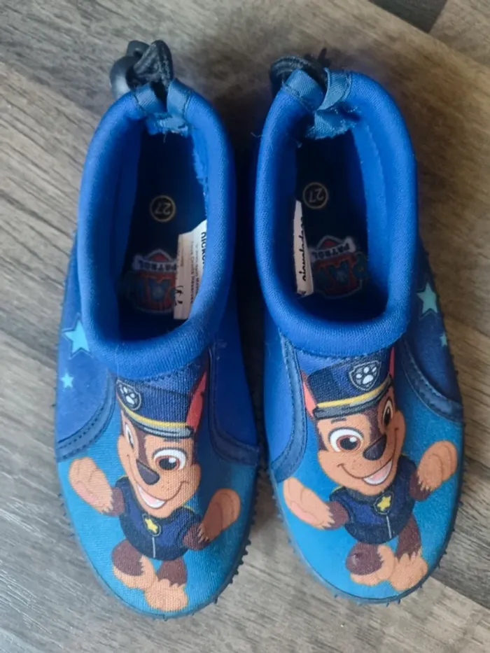 Chaussures d'eau / aquatiques / chaussons de plage. Garçon/Fille. Pat Patrouille. Taille 24/25. TBE - photo numéro 2