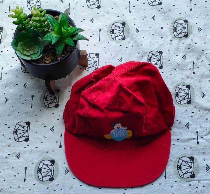 Casquette Mickey taille 18 mois