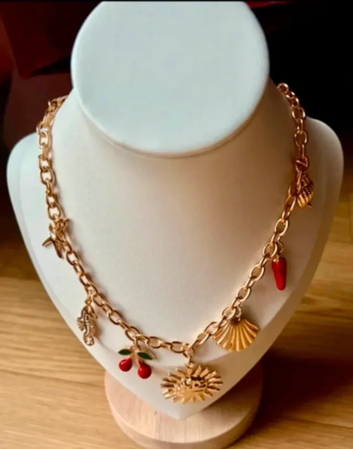 Collier à breloques soleil - photo numéro 3