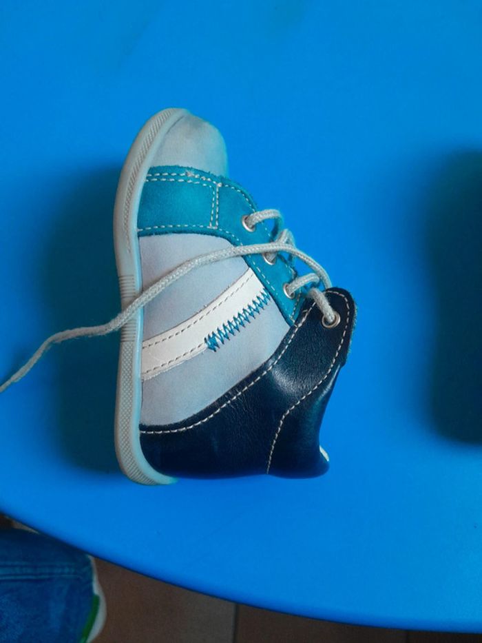 Chaussure bébé - photo numéro 2