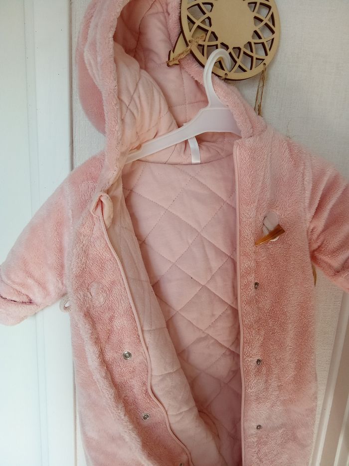 Combinaison hiver pilote polaire, chaude , rose pâle bébé fille marque tex 3,6 mois, hiver, pied, mains - photo numéro 3