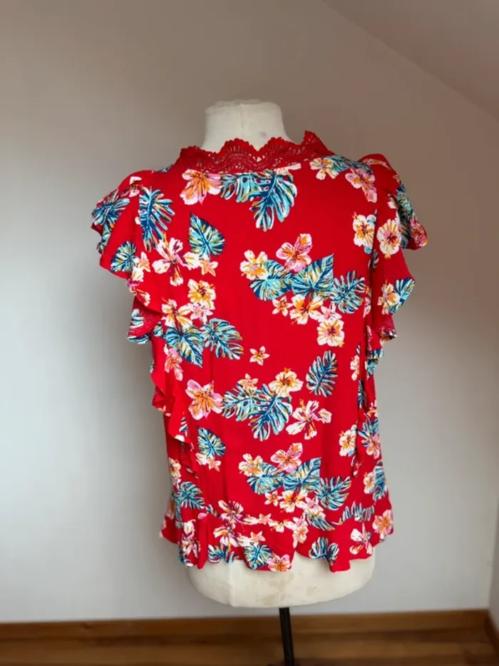 Superbe blouse fluide fleurie avec dentelle Kilky 🌸 M 38 - photo numéro 5
