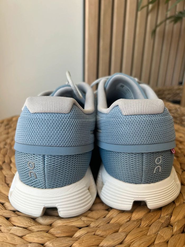 Baskets On Running homme taille 44,5 - photo numéro 6