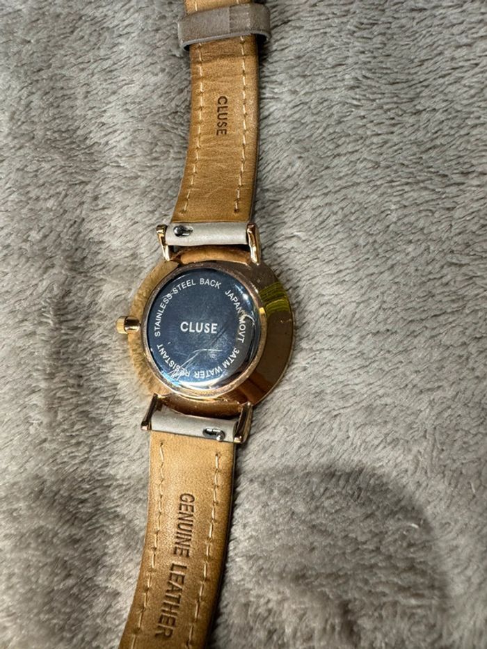 Montre Cluse femme en laiton 🕦 - photo numéro 4
