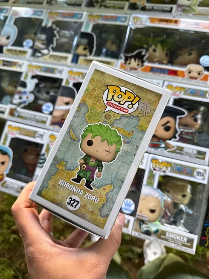 Funko Pop Roronoa Zoro 327 GITD - One piece - photo numéro 6