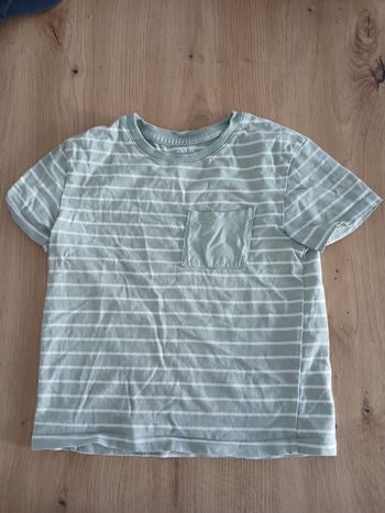 T-shirt manche courte taille 4 ans 