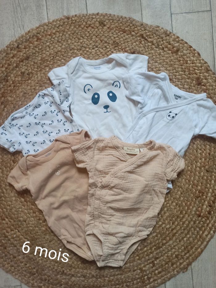 Lot bodies manche courte 6 mois