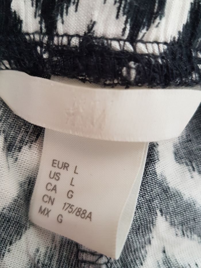 Sarouel noir et blanc. H&M. Taille L 42, tour taille 82cm, entrejambe 42cm, haut 103cm. - photo numéro 3